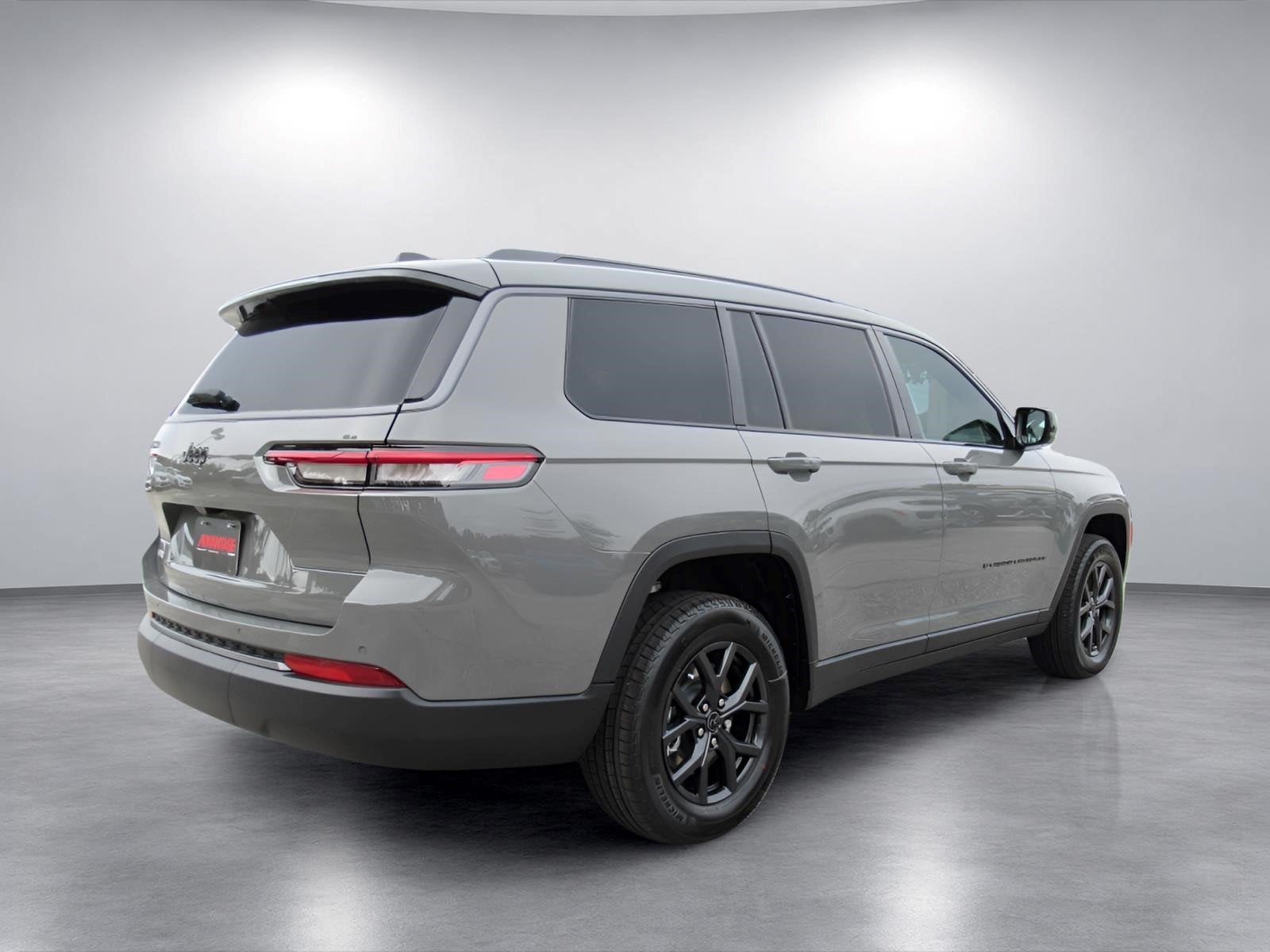 2027 Jeep Grand Cherokee GRAND CHEROKEE L LAREDO ALTITUDE 4X2