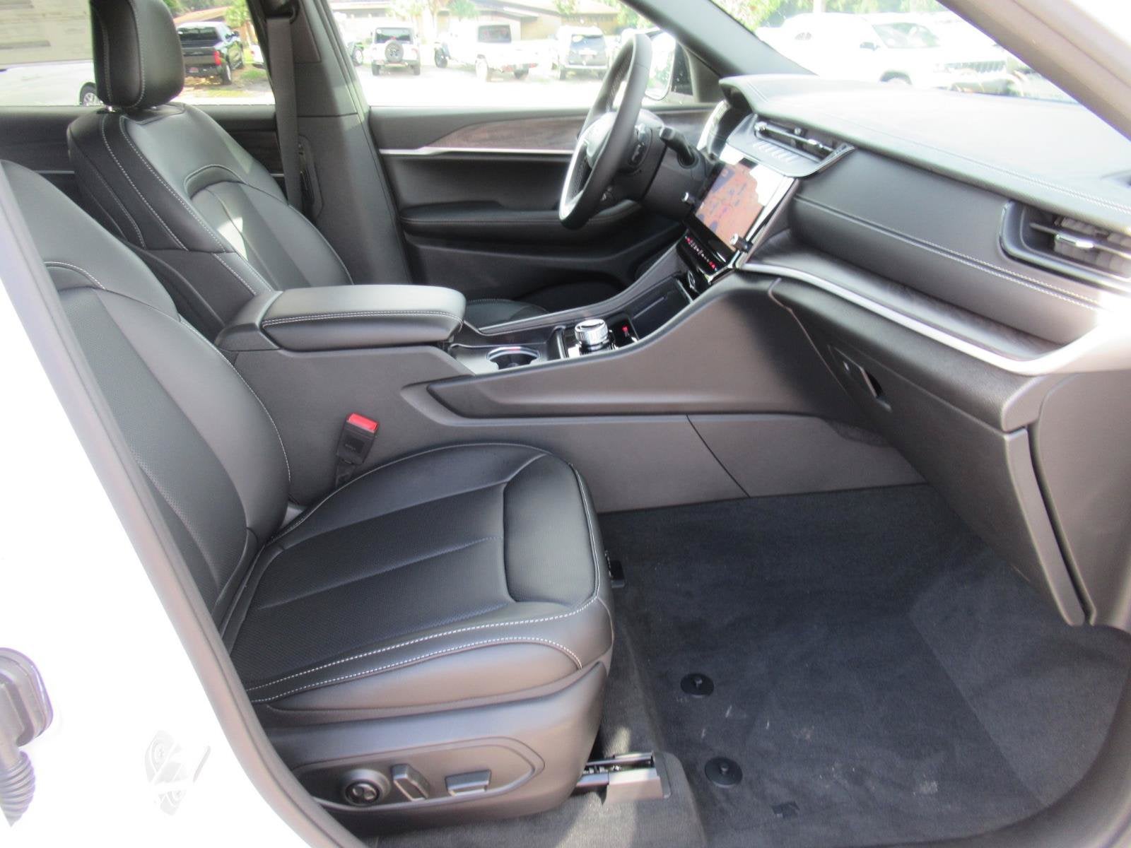 2026 Jeep Grand Cherokee GRAND CHEROKEE L LIMITED 4X2