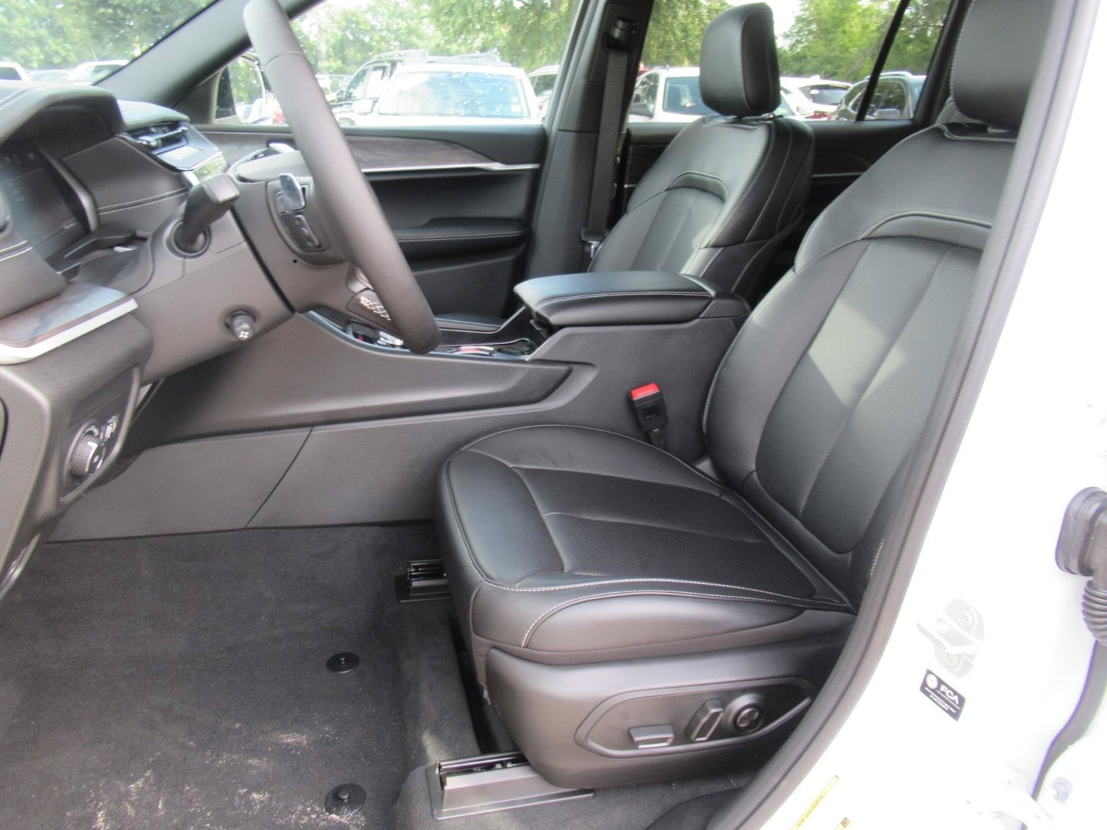 2026 Jeep Grand Cherokee GRAND CHEROKEE L LIMITED 4X2