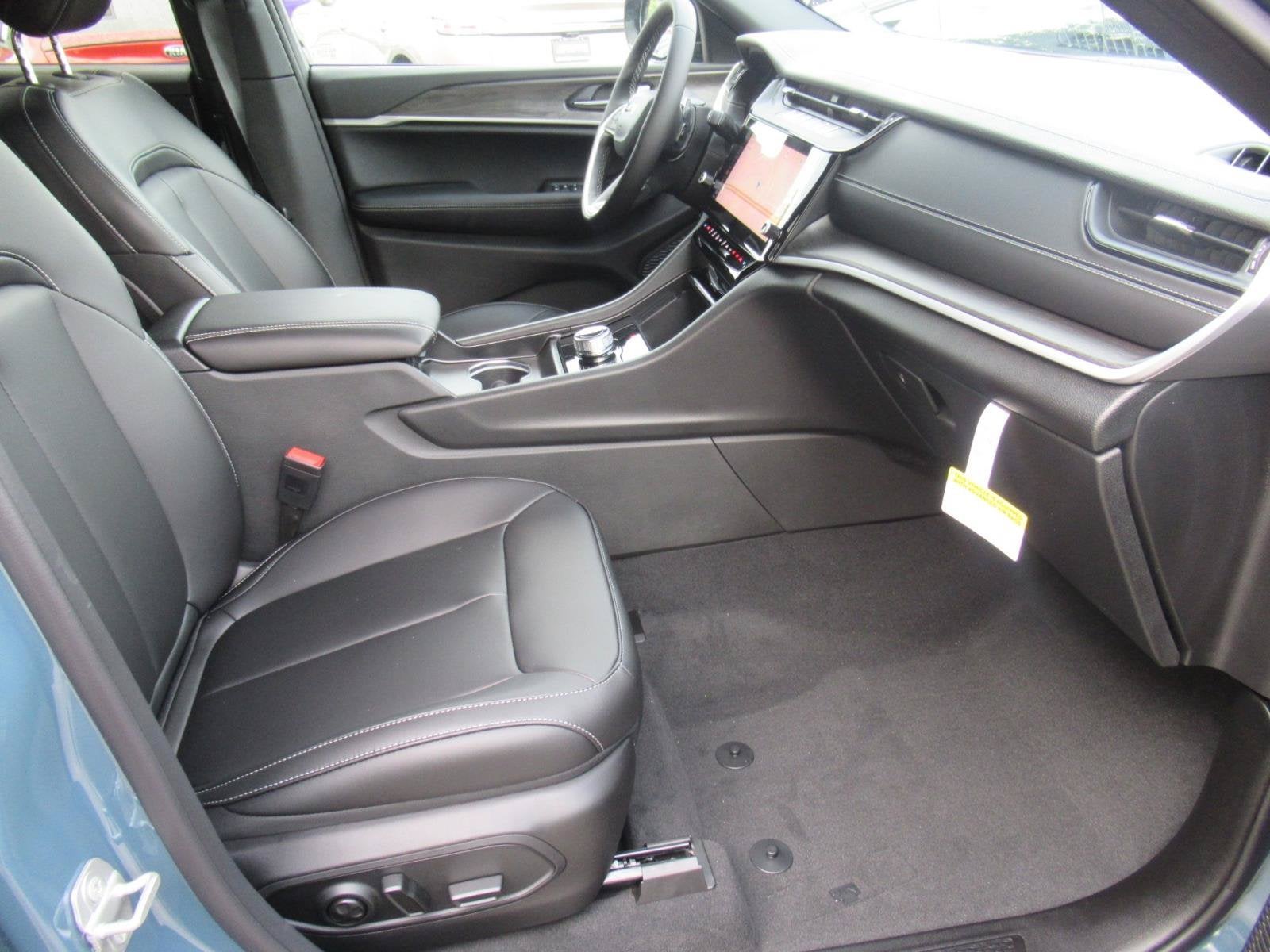 2026 Jeep Grand Cherokee GRAND CHEROKEE L LIMITED 4X2