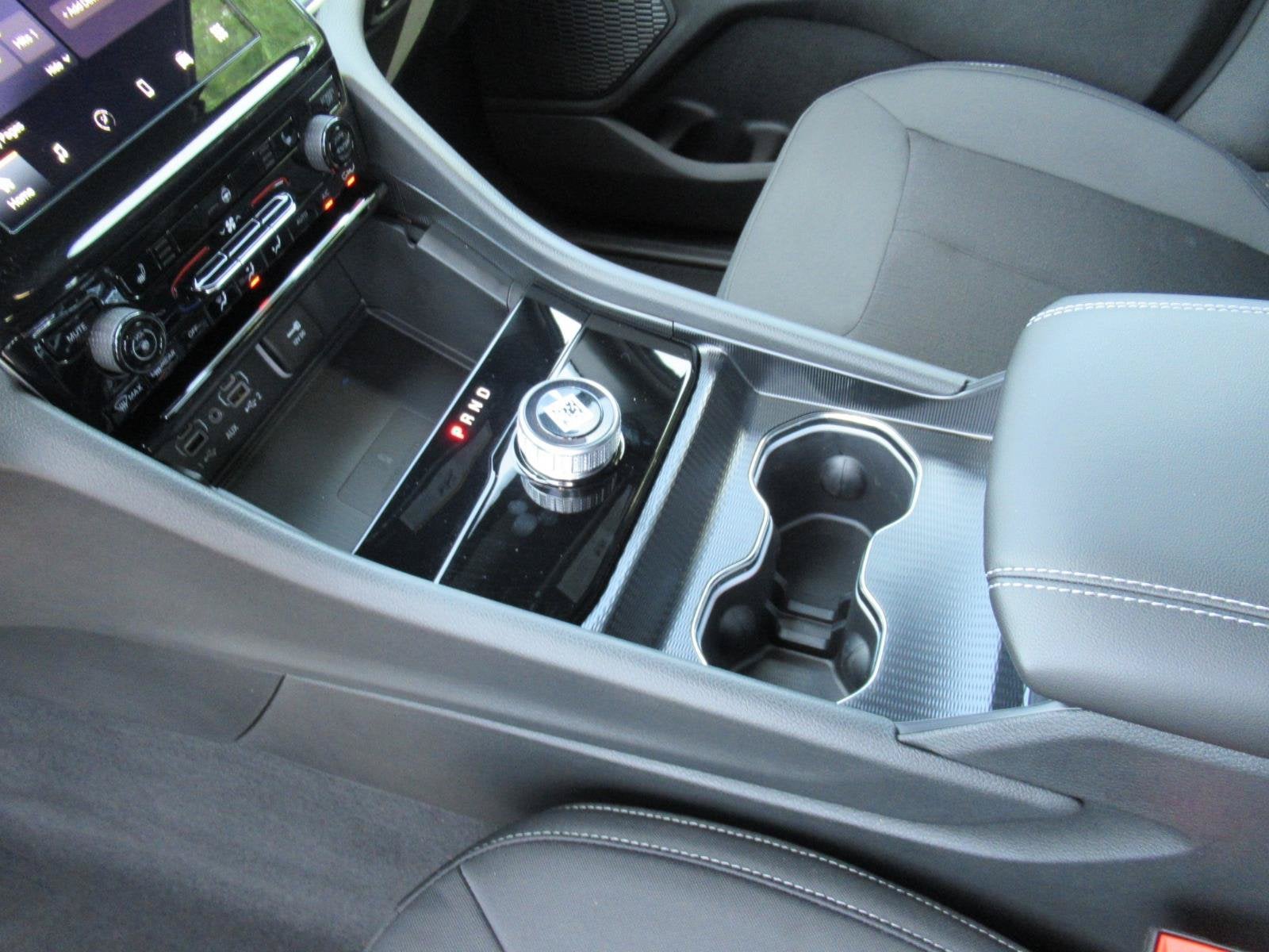 2026 Jeep Grand Cherokee GRAND CHEROKEE L LAREDO X 4X4