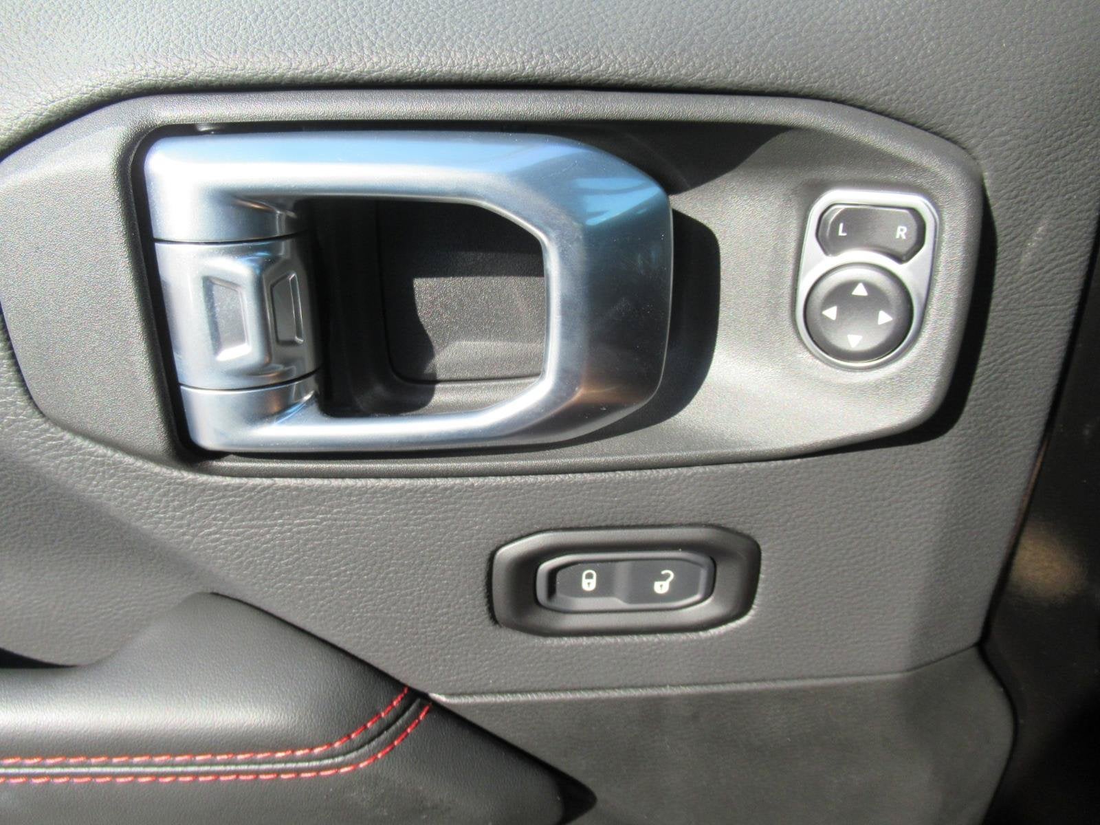 2026 Jeep Wrangler WRANGLER 4-DOOR MOAB 392
