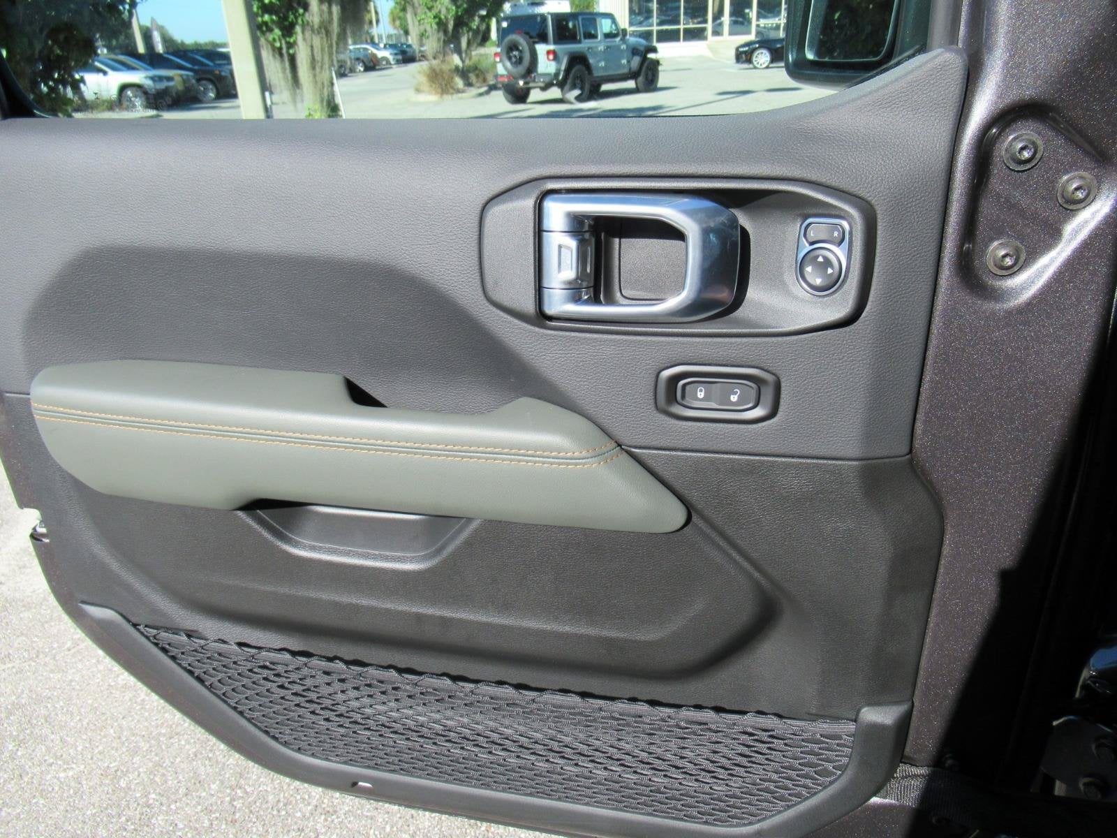 2027 Jeep Gladiator GLADIATOR MOJAVE X 4X4