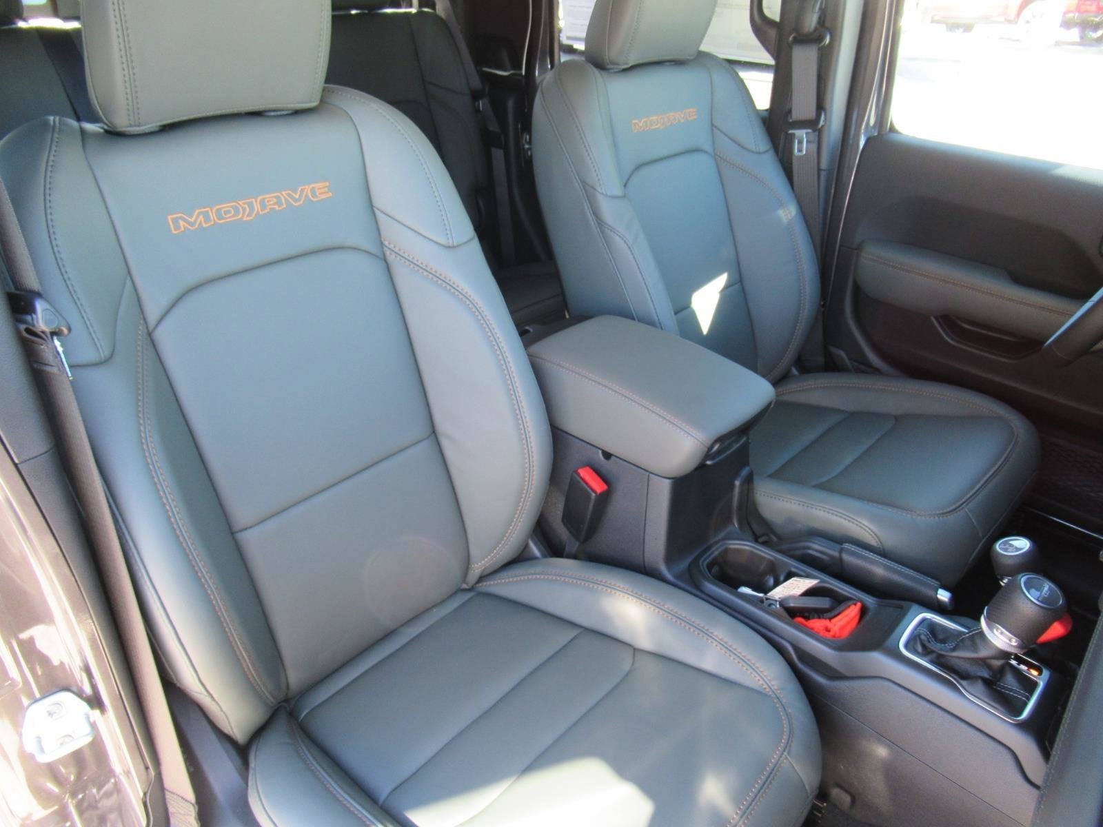 2027 Jeep Gladiator GLADIATOR MOJAVE X 4X4
