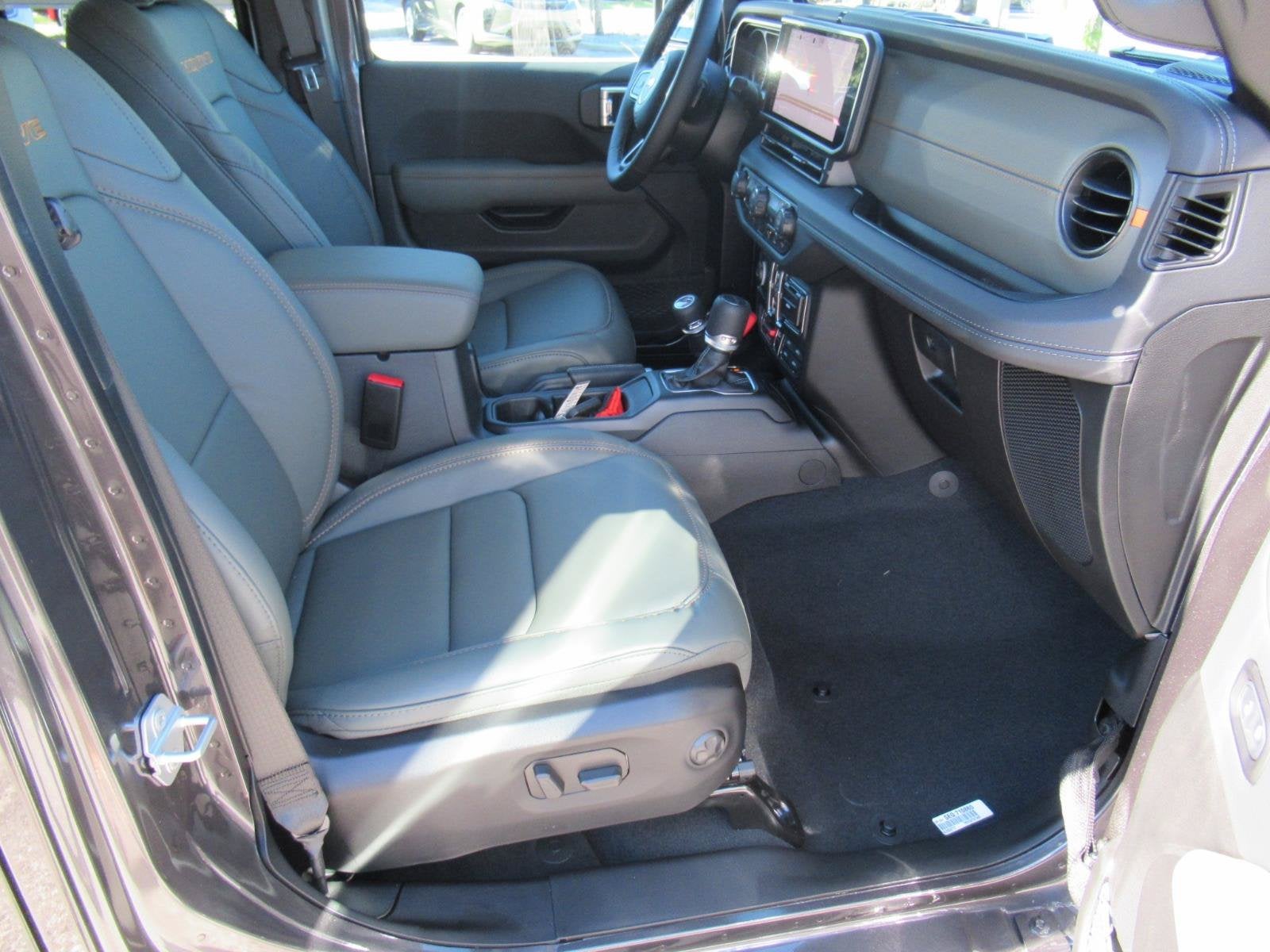 2027 Jeep Gladiator GLADIATOR MOJAVE X 4X4