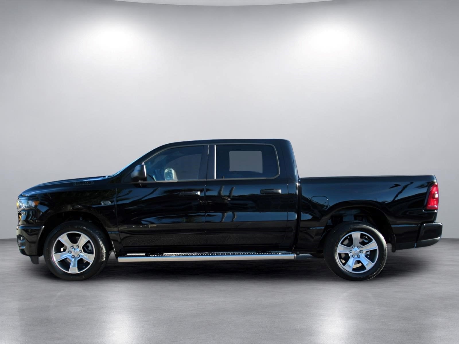 2027 RAM Ram 1500 RAM 1500 EXPRESS CREW CAB 4X2 5'7' BOX
