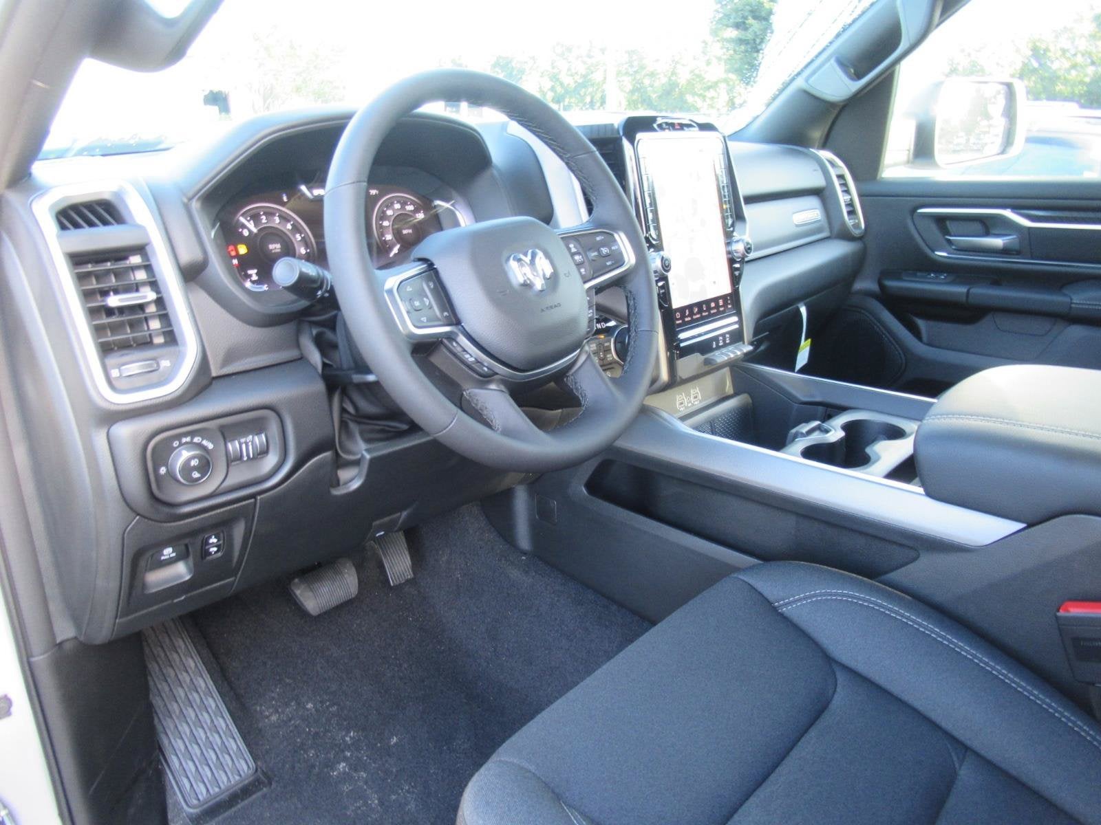 2027 RAM Ram 1500 RAM 1500 BIG HORN CREW CAB 4X4 5'7' BOX