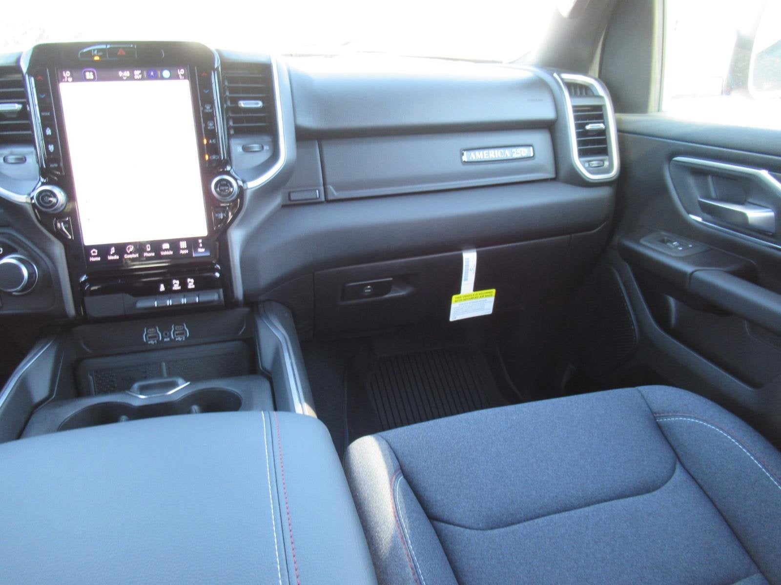 2026 RAM 1500 RAM 1500 BIG HORN CREW CAB 4X4 5'7' BOX