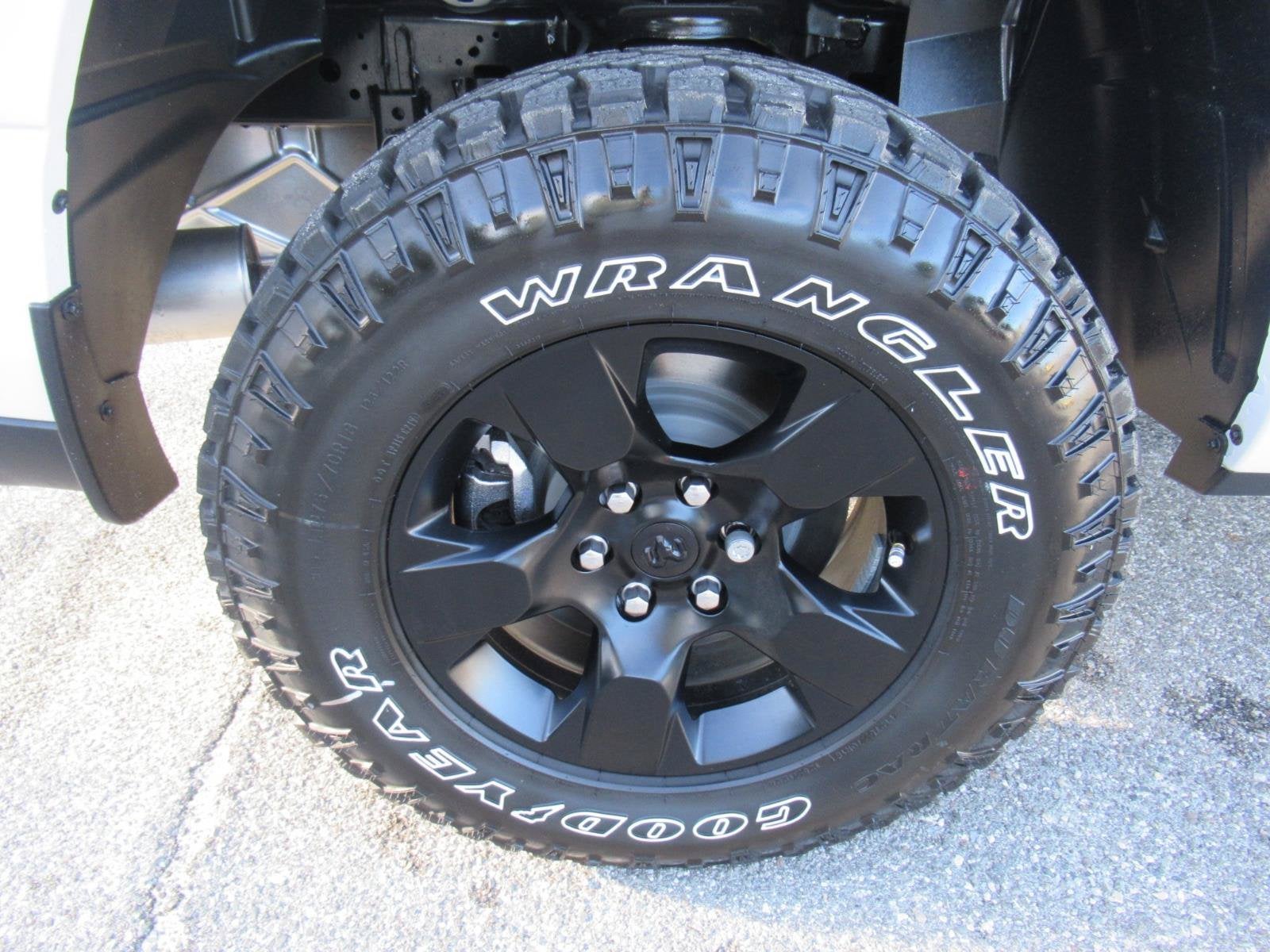 2027 RAM Ram 1500 RAM 1500 WARLOCK CREW CAB 4X4 5'7' BOX