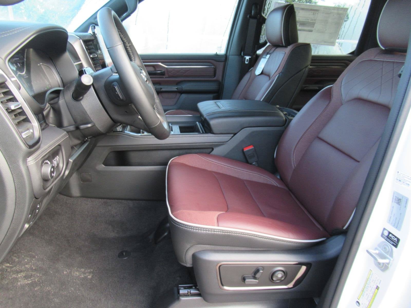 2027 RAM Ram 1500 RAM 1500 LIMITED CREW CAB 4X4 5'7' BOX