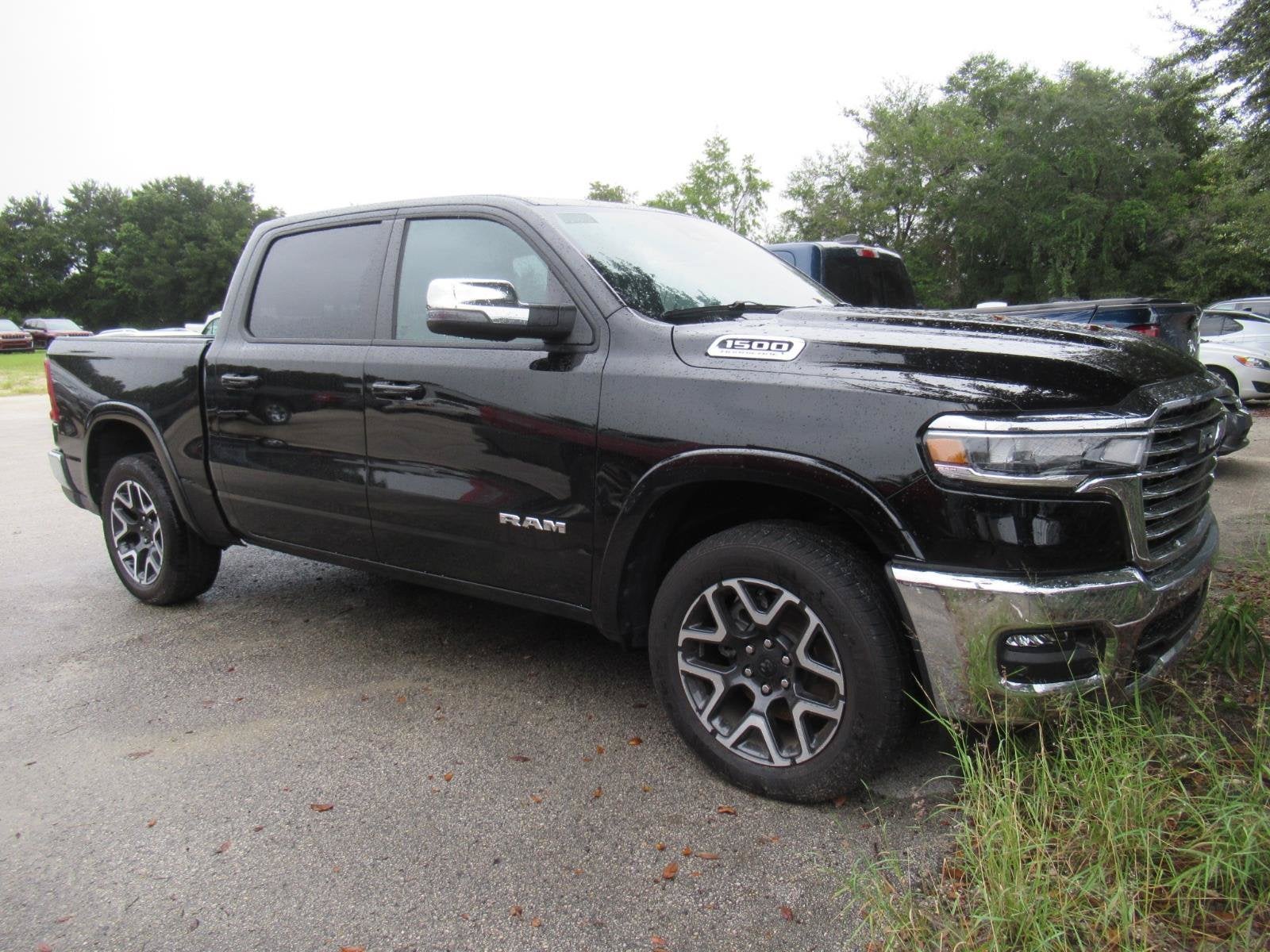 2026 RAM 1500 Laramie Crew Cab 4x4 5'7' Box