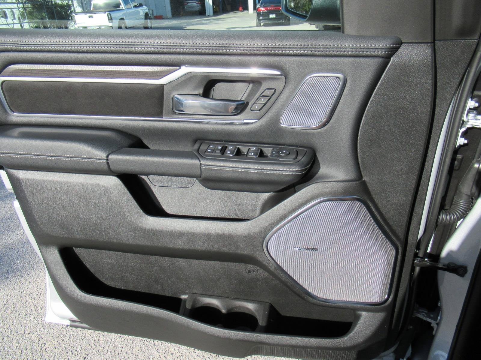 2027 RAM 1500 RAM 1500 LARAMIE CREW CAB 4X4 5'7' BOX