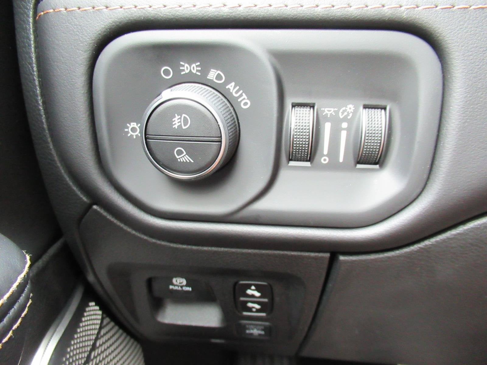 2027 RAM Ram 1500 RAM 1500 TUNGSTEN CREW CAB 4X4 5'7' BOX