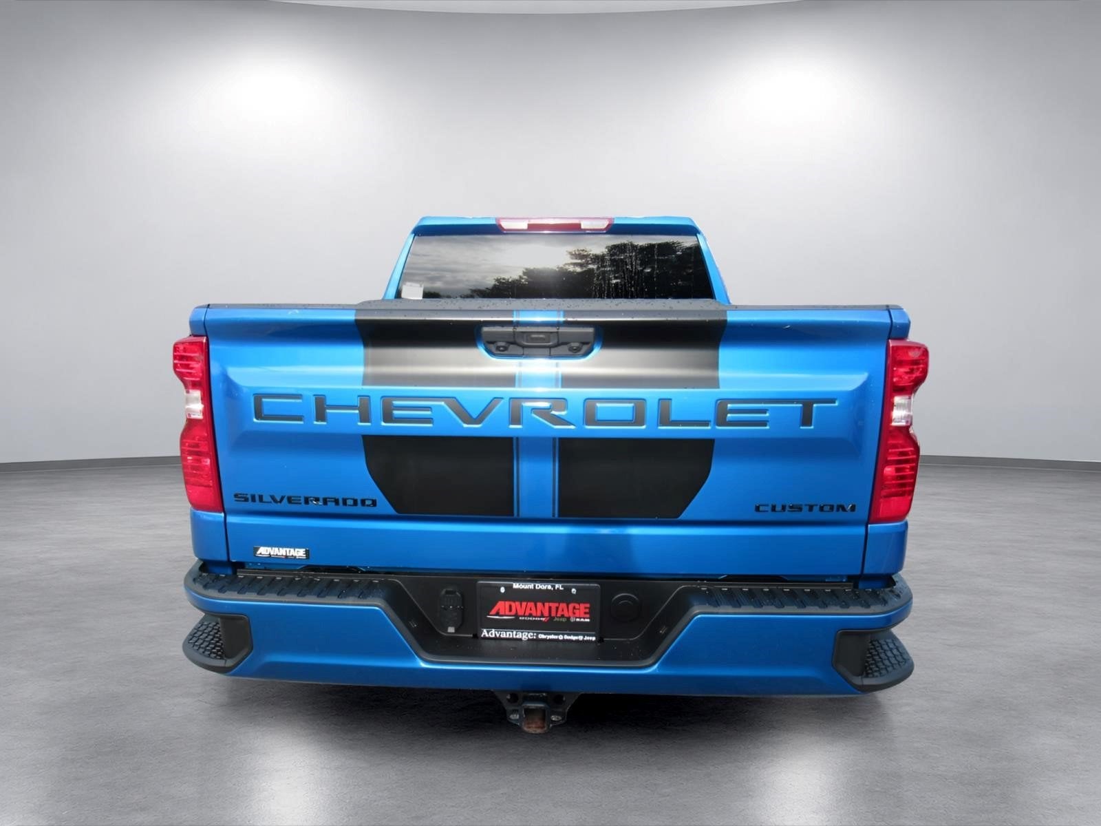 2024 Chevrolet Silverado 1500 2WD Crew Cab Short Bed Custom