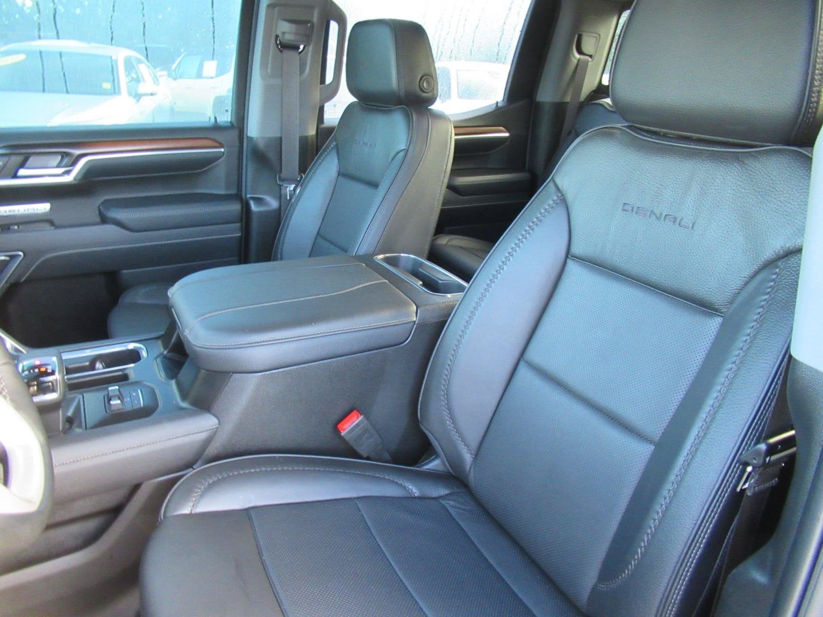 2025 GMC Sierra 1500 4WD Crew Cab Short Box Denali