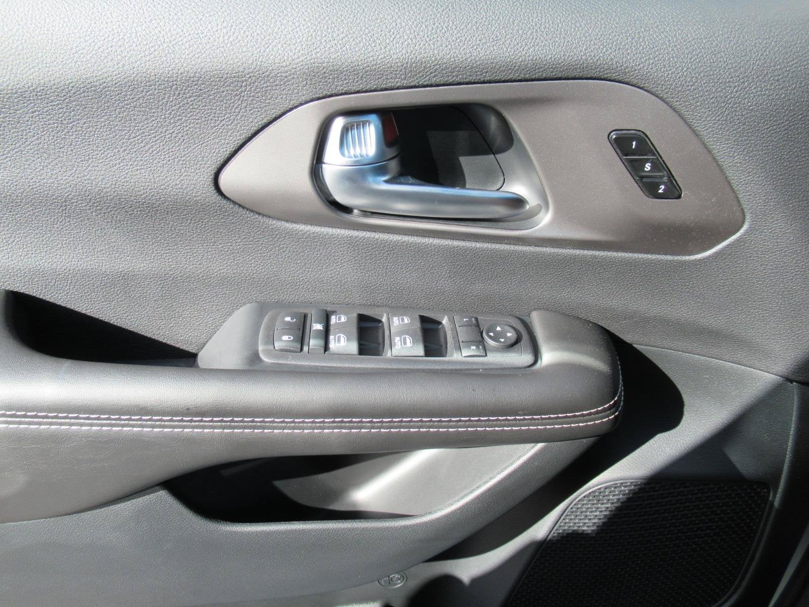 2027 Chrysler Pacifica PACIFICA SELECT