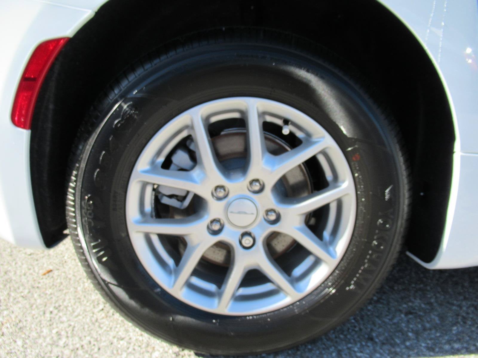 2027 Chrysler Pacifica PACIFICA SELECT