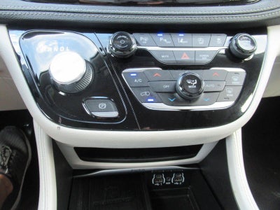 2021 Chrysler Pacifica Limited AWD
