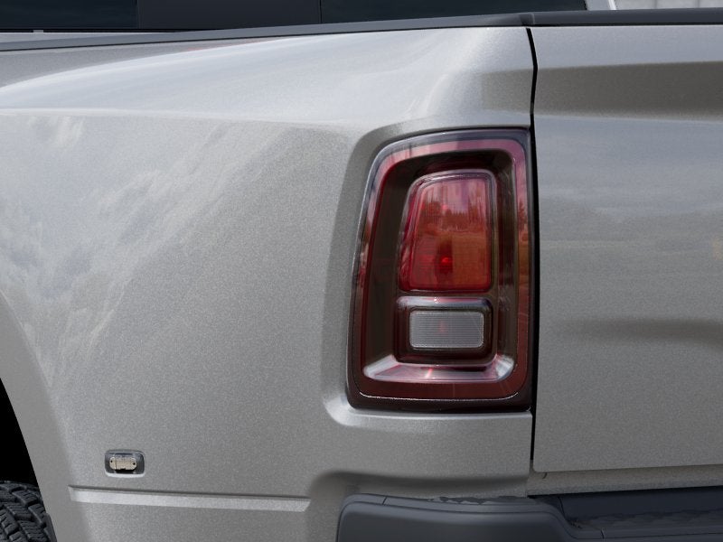 2027 RAM 3500 RAM 3500 TRADESMAN CREW CAB 4X4 8' BOX