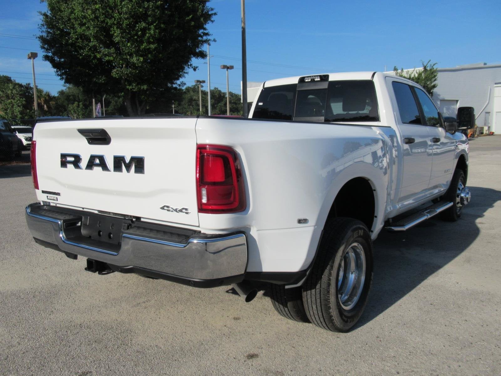 2026 RAM Ram 3500 RAM 3500 BIG HORN CREW CAB 4X4 8' BOX