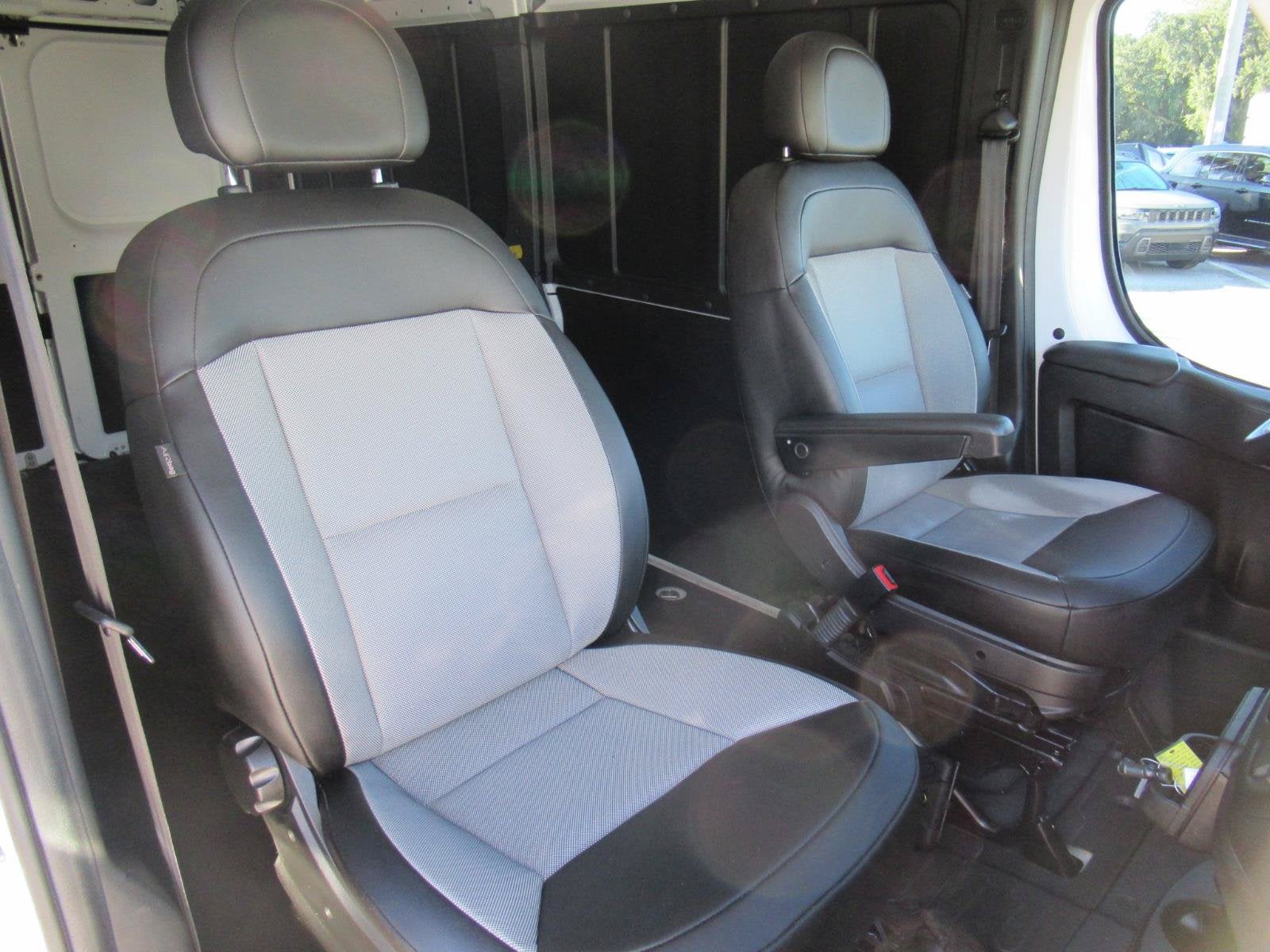 2025 RAM Promaster Cargo Van Tradesman Low Roof 136' WB w/Pass Seat