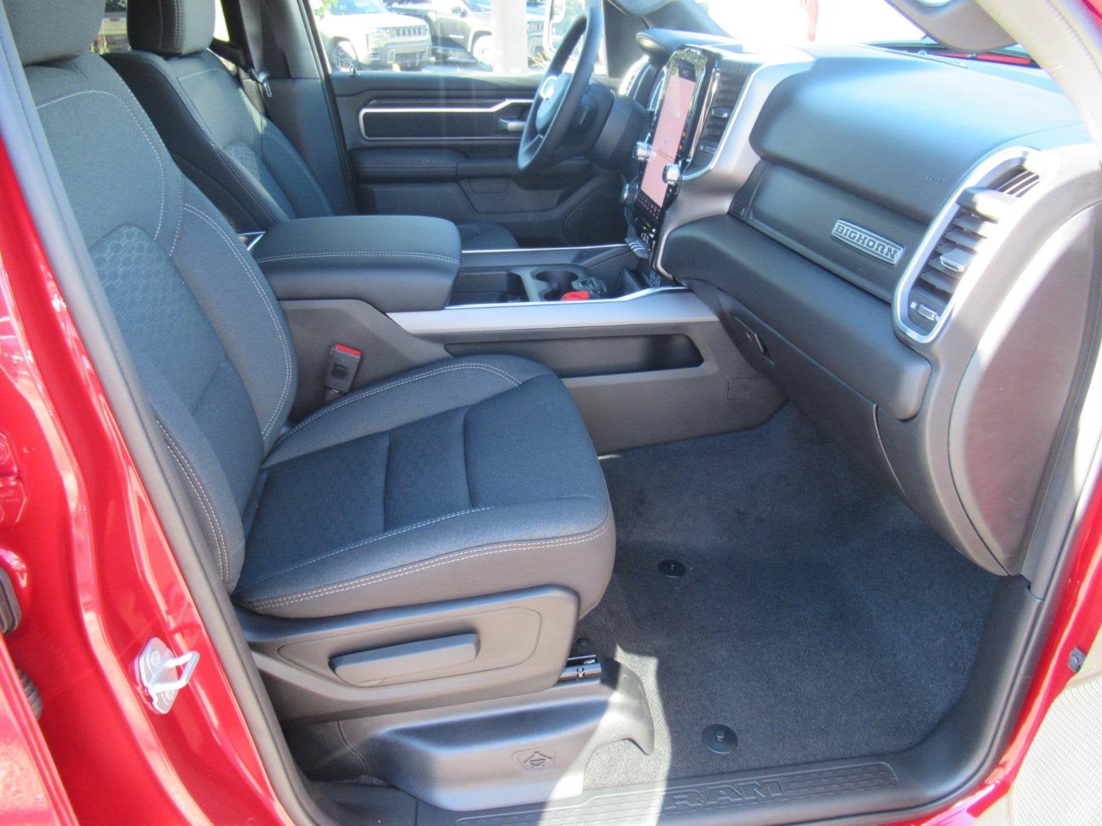 2027 RAM 1500 RAM 1500 BIG HORN CREW CAB 4X4 5'7' BOX
