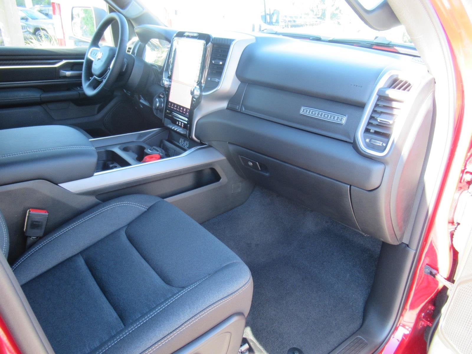 2027 RAM 1500 RAM 1500 BIG HORN CREW CAB 4X4 5'7' BOX