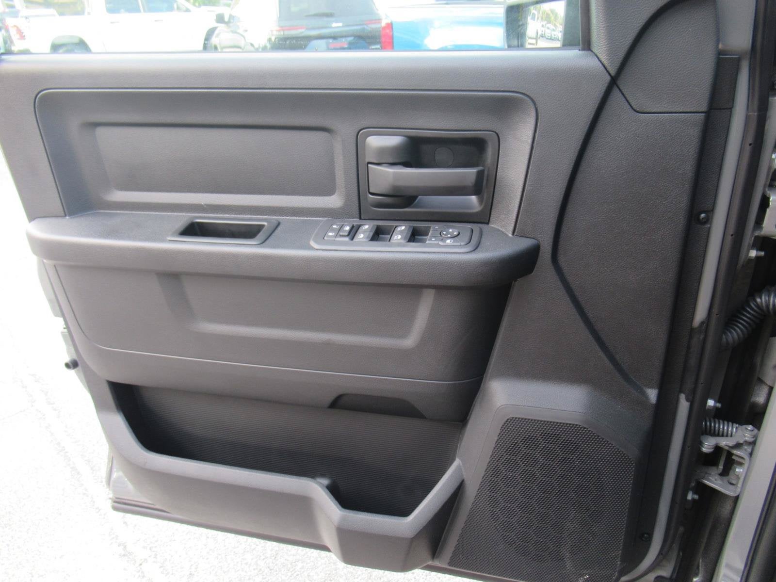 2027 RAM Ram 2500 RAM 2500 TRADESMAN CREW CAB 4X4 6'4' BOX