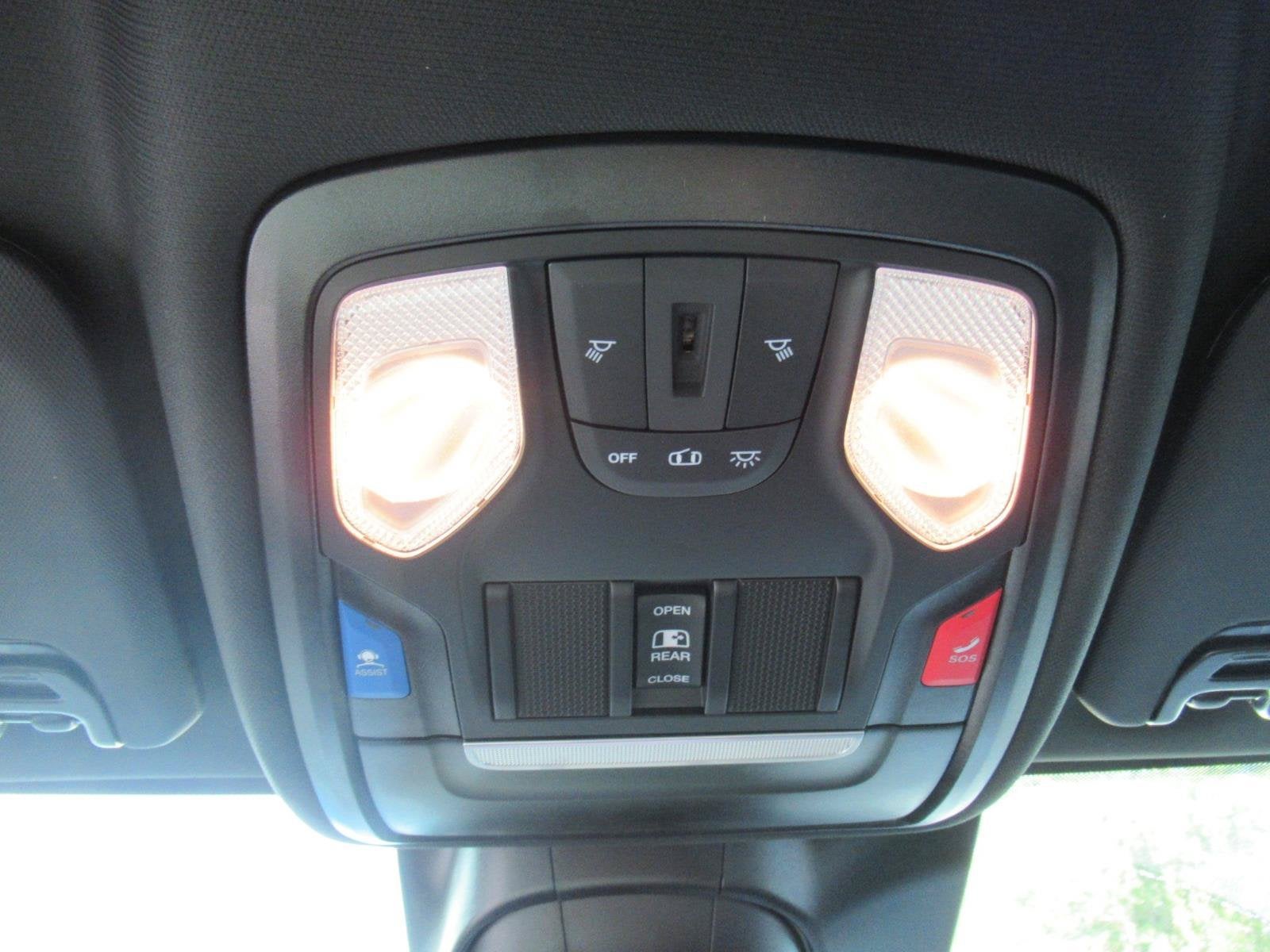 2027 RAM Ram 2500 RAM 2500 TRADESMAN CREW CAB 4X4 6'4' BOX