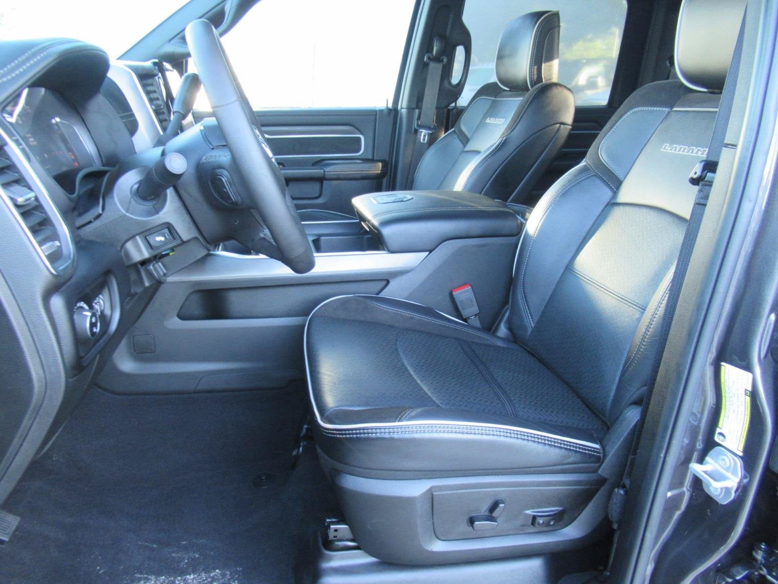 2026 RAM 2500 Laramie Crew Cab 4x4 6'4' Box